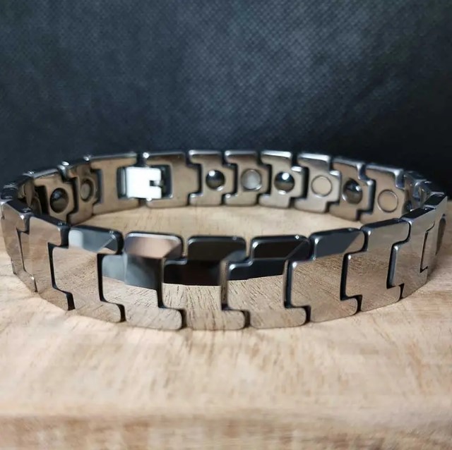 Picture of Silver Color Single Magnetic Ceramic Bracelet