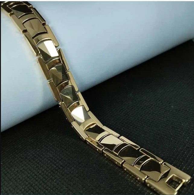 Picture of Premium Quality Golden Ceramic Bracelet