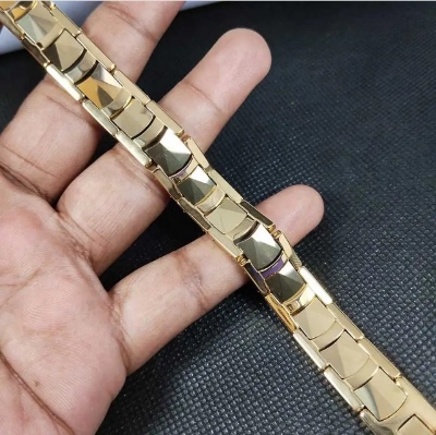 Picture of Premium Quality Golden Ceramic Bracelet