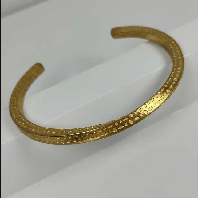 Picture of 316L Stainless Steel Long Lasting Bracelet – Golden