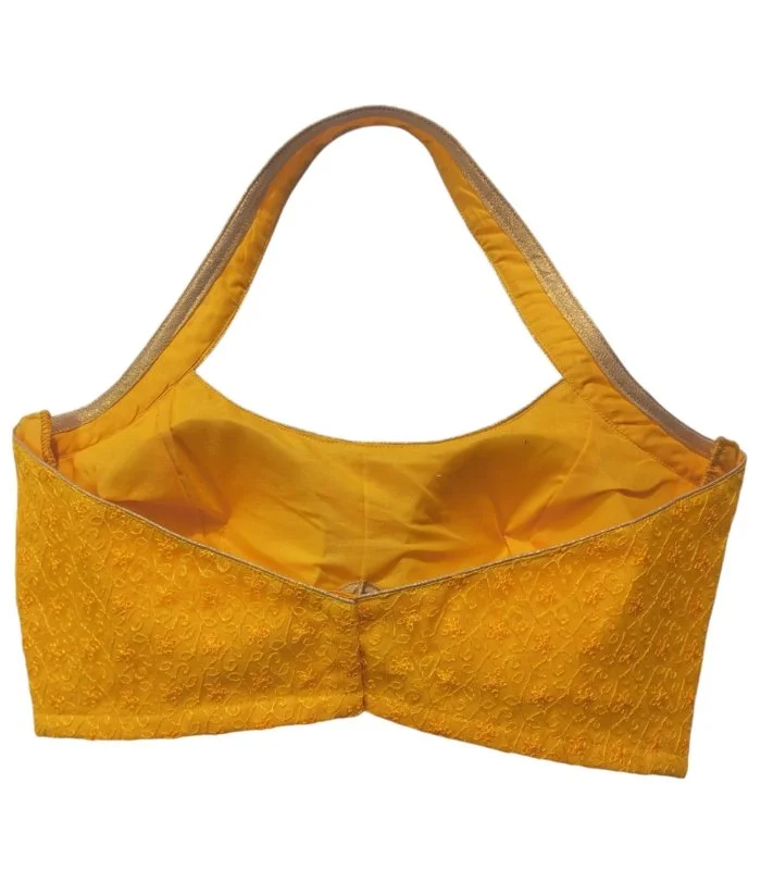 Picture of Holtar neck design Blouse