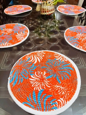 Picture of 12 inch print placemats ( 6 pieces )