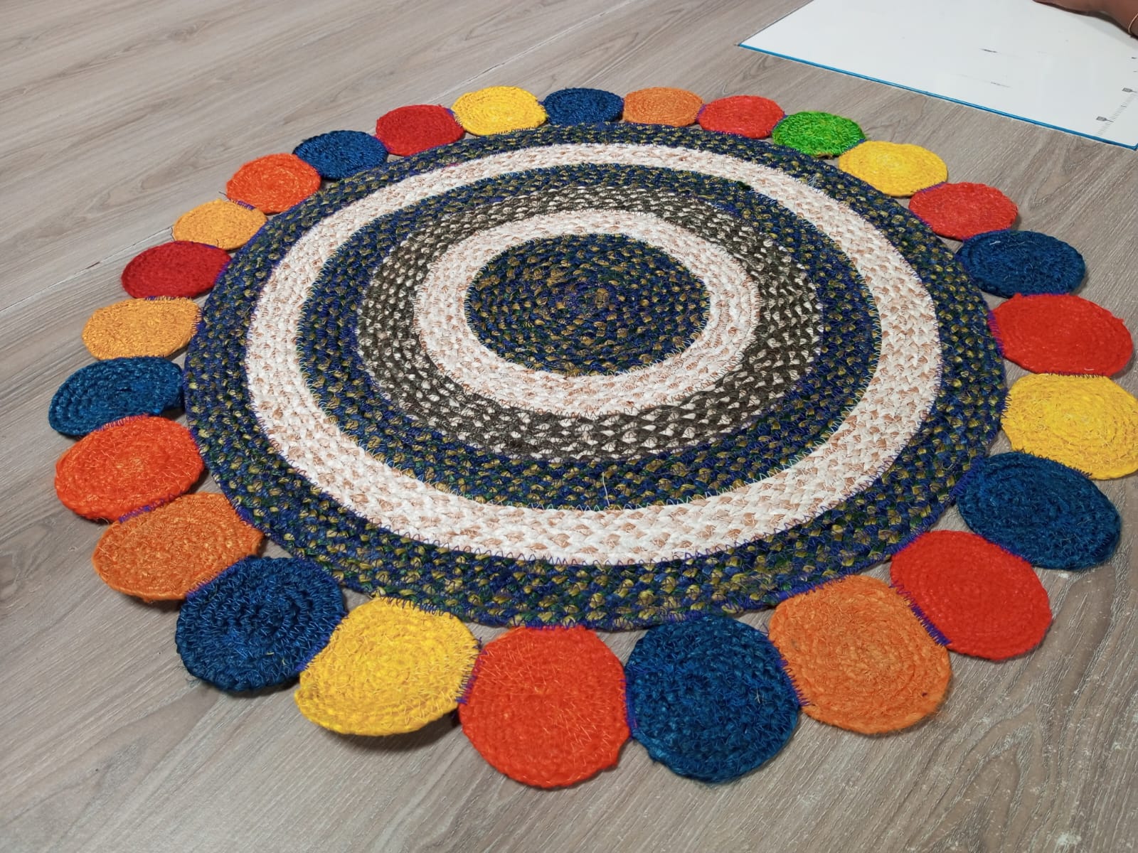 Picture of 3ft Floor Jute Mat/ Rugs + 3 pieces Basket ( Full set 4 pieces )