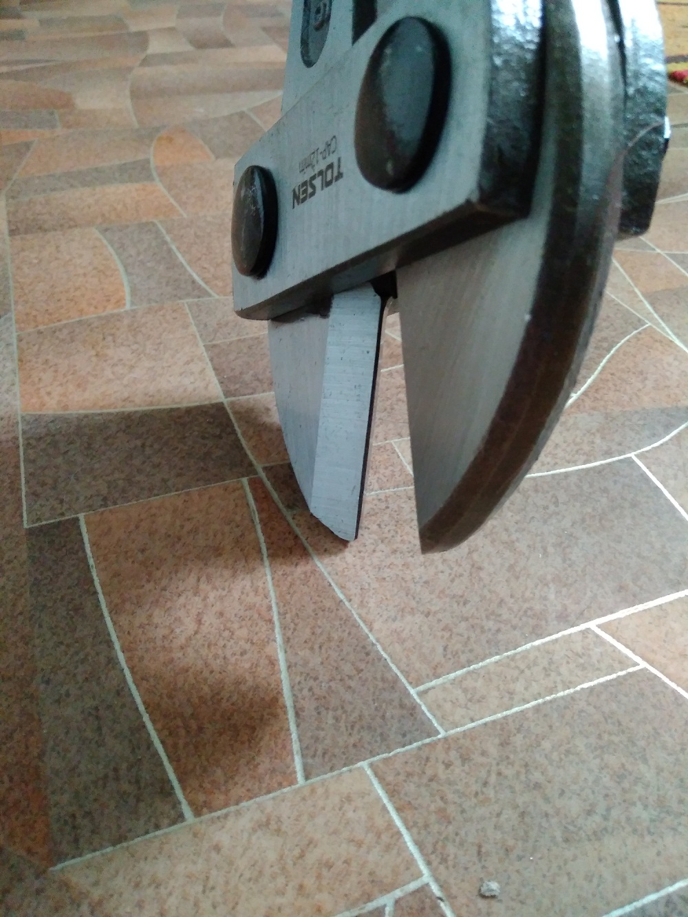 Picture of TOLSEN 36 " Bolt Cutter Model: 10246 - Kings Trading