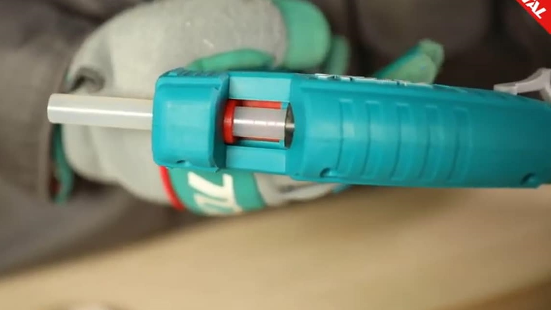 Picture of TOTAL Glue Gun 100W with 2pcs Glue Sticks  Model: TT101116