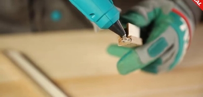 Picture of TOTAL Glue Gun 100W with 2pcs Glue Sticks  Model: TT101116