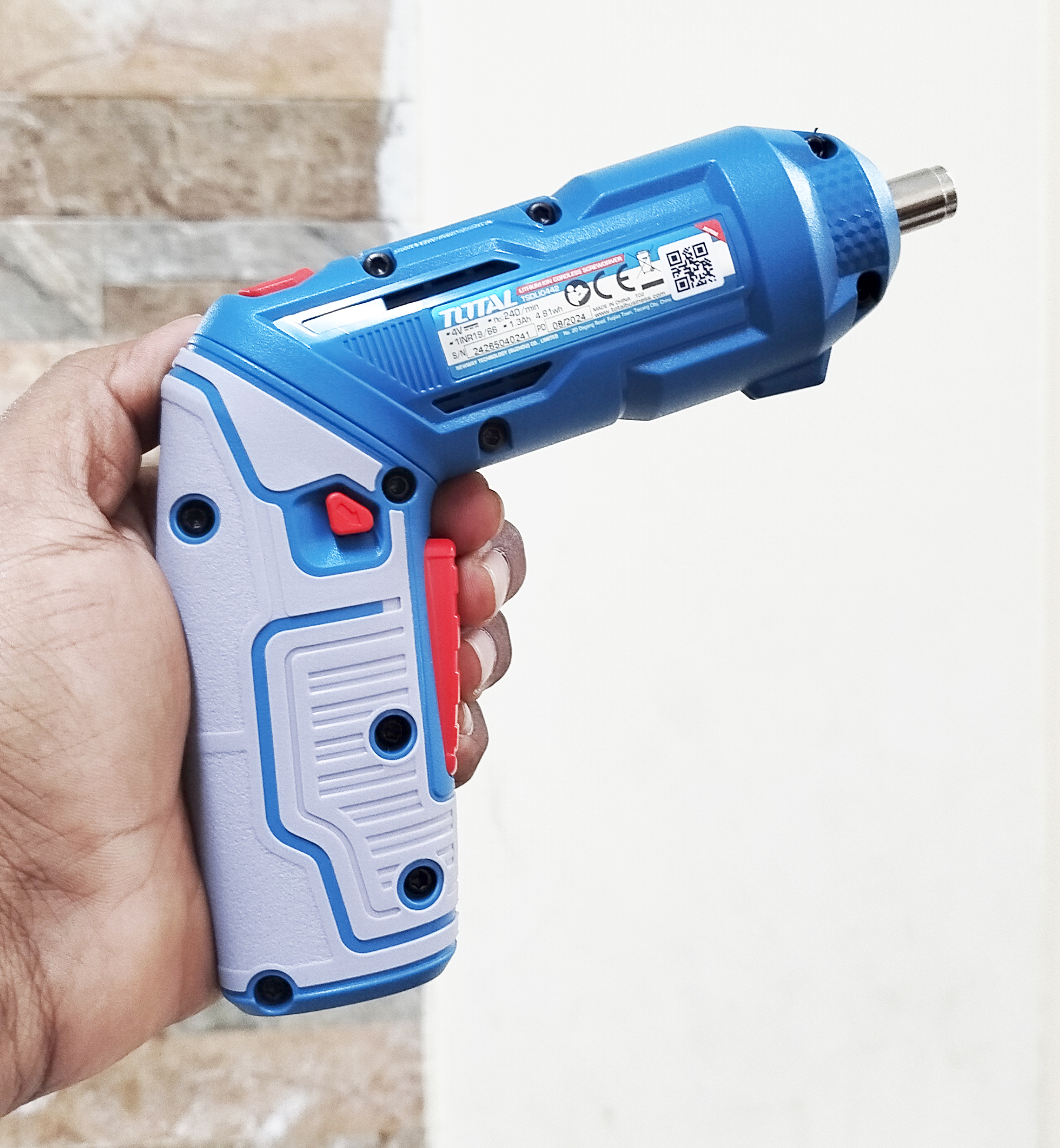 Picture of TOTAL Cordless Screwdriver /w 19pcs Accessories, 4V Lithium-Ion Battery, 1/4" Hex Shank TSDLI0442