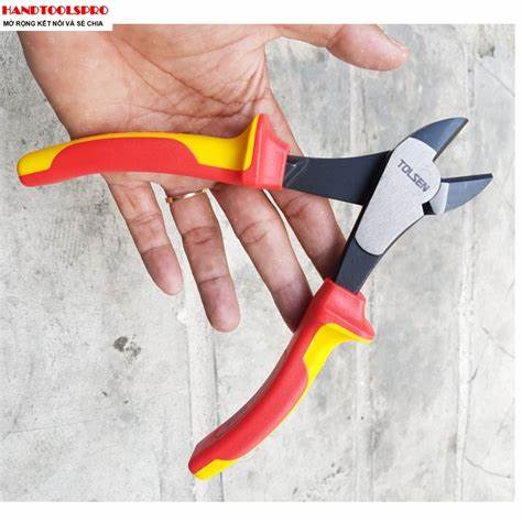 Picture of TOLSEN VDE 1000V Insulated Diagonal Cutting Pliers 180mm (7") VDE/GS certificated Premium Series V38127 - Kings Trading