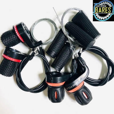 Picture of Universal Bicycle Shifter Set 3 x 6 - Speed Left & Right Vespa Shifter