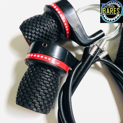 Picture of Universal Bicycle Shifter Set 3 x 6 - Speed Left & Right Vespa Shifter