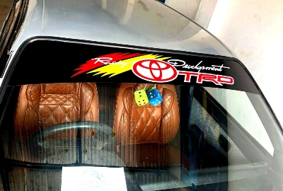 Picture of Premium Quality Auto Windshield Window Sunshade Decal Sticker for Universal Car