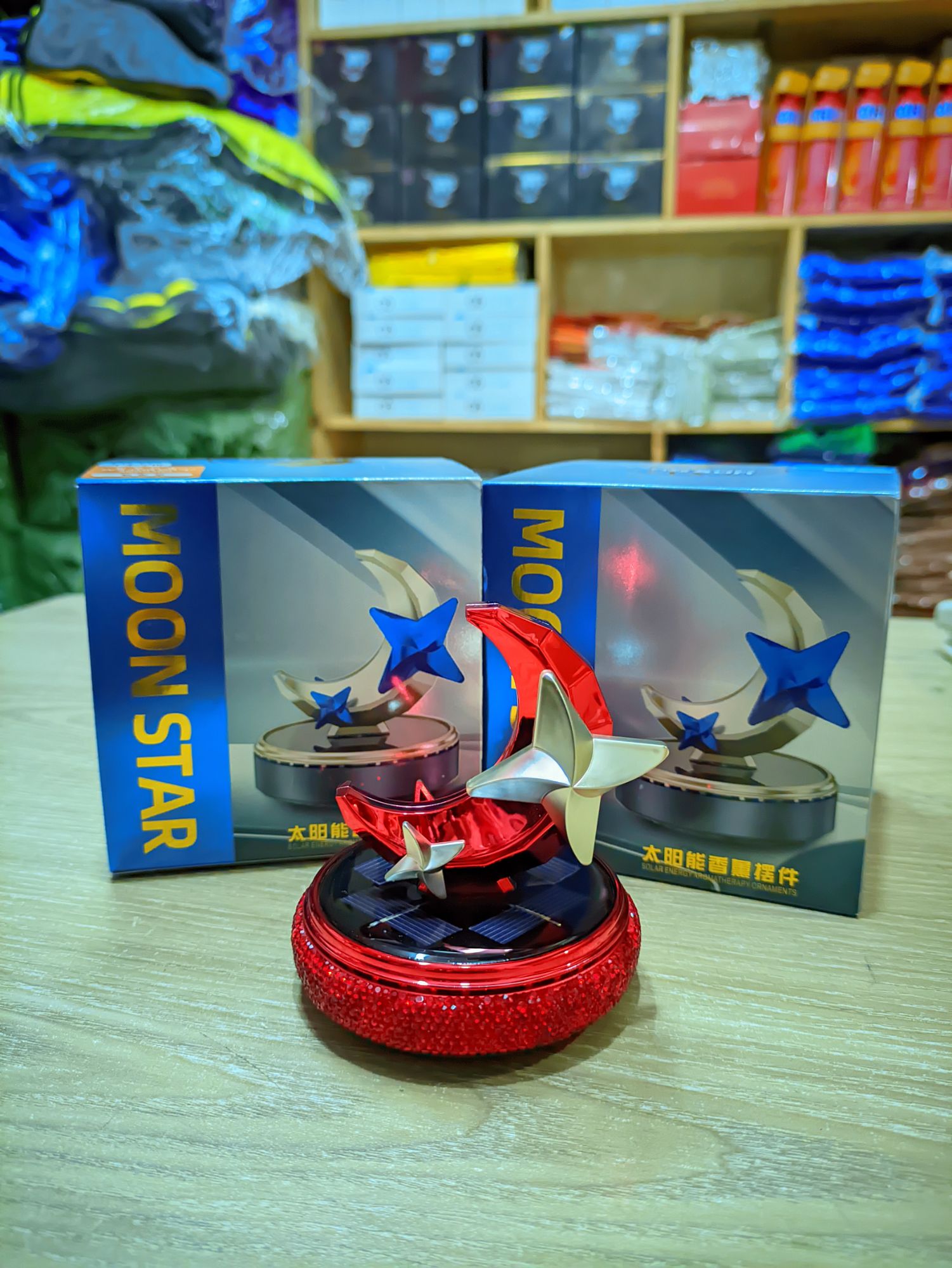 Picture of Solar car mounted fragrance car perfume interior decoration decoration deodorization lasting fragrance car air freshener - Red