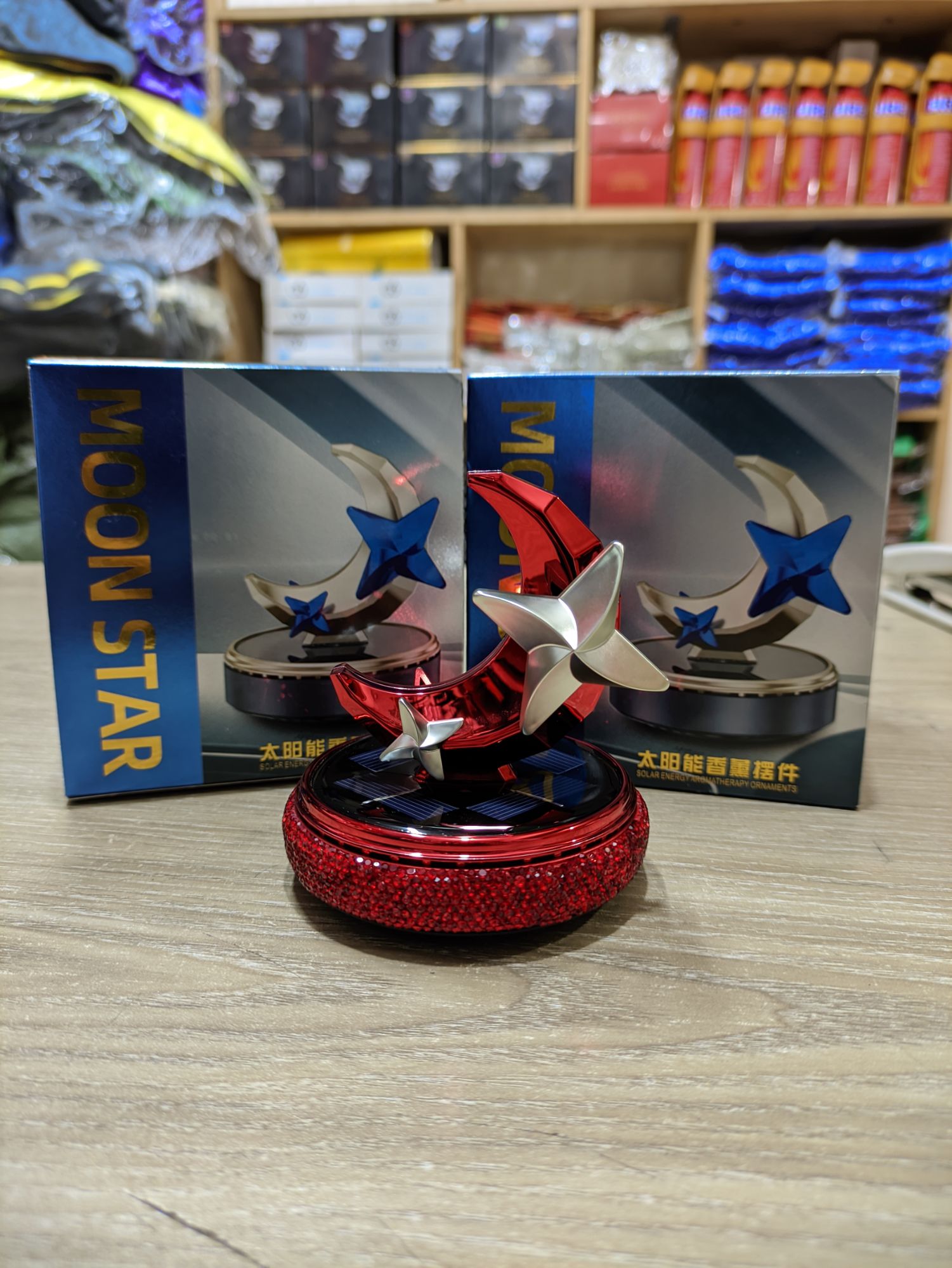 Picture of Solar car mounted fragrance car perfume interior decoration decoration deodorization lasting fragrance car air freshener - Red