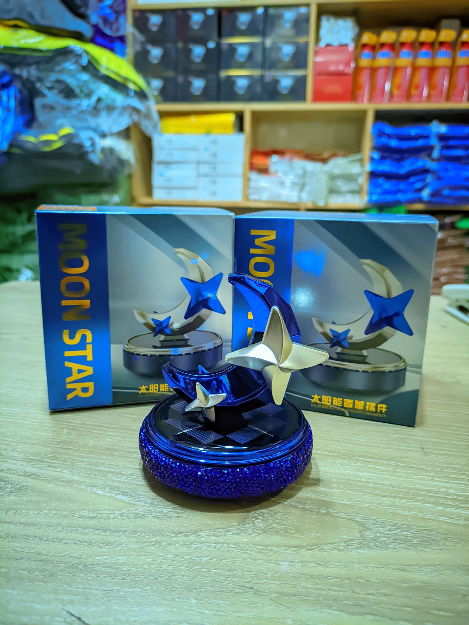 Picture of Solar car mounted fragrance car perfume interior decoration decoration deodorization lasting fragrance car air freshener - Blue