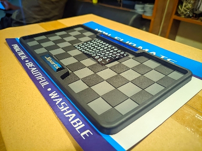 Picture of Car Dashboard Non Slip Mat, Multi Functional Thicken Washable Checkerboard Design Anti Slip Mat with Universal Number Plate for Aromatherapy Sunglasses Key(Gray & Black