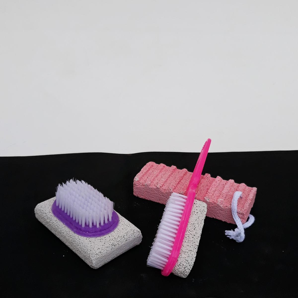 Picture of Foot Pedicure Set Health Pumice Stone Set With Handle Exfoliato