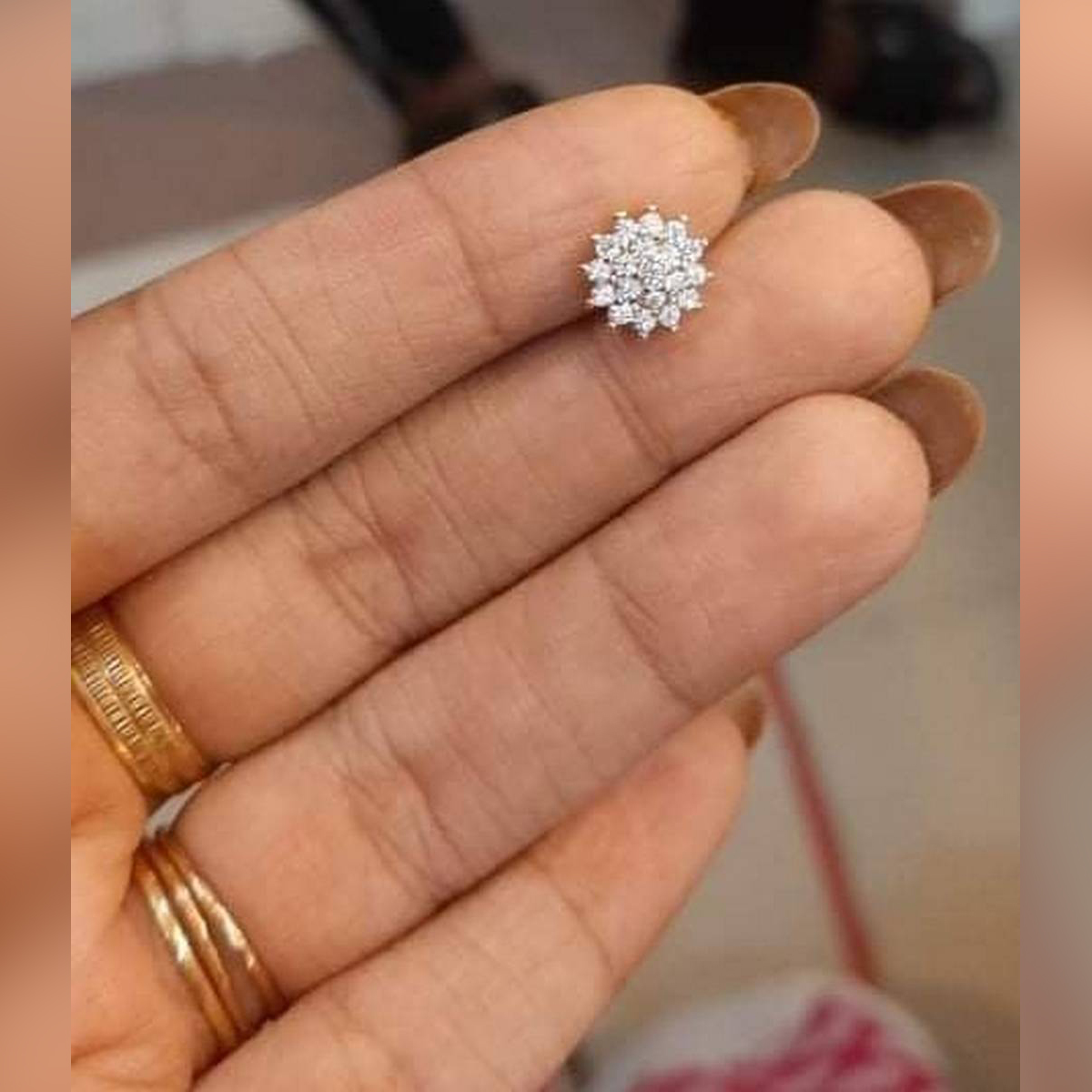 Picture of L Shape Party NOSE PIN Fashionable Zirconia Nose pin For women