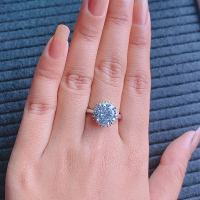 Picture of Round Solitaire Zirconia Stone Finger Ring (Adjustable) - Finger Ring