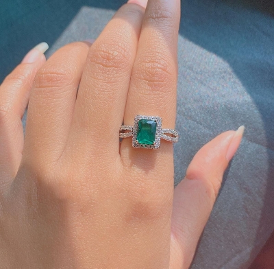 Picture of Elevate Look Green Zirconia Diamond Cut Sterling Ring For Girls