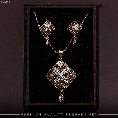 Picture of Latest Design Fashionable Fancy Necklace Locket Set With Earring For Girls