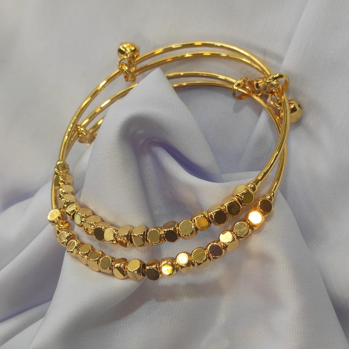 Picture of New Super Trending Design Shining Beads Adjustable Bracelets For Women & Girls