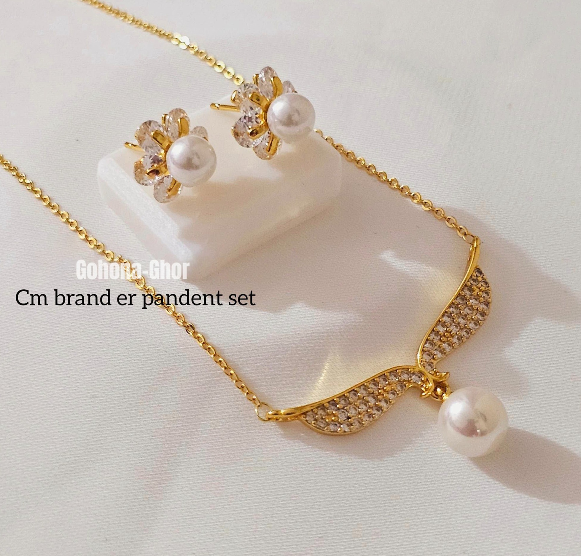 Picture of Elegant Classic Glitter Zircon Stone Pearl Shape Golden Pendant Necklace Earring Set Jewelry Accessories Gifts For Women