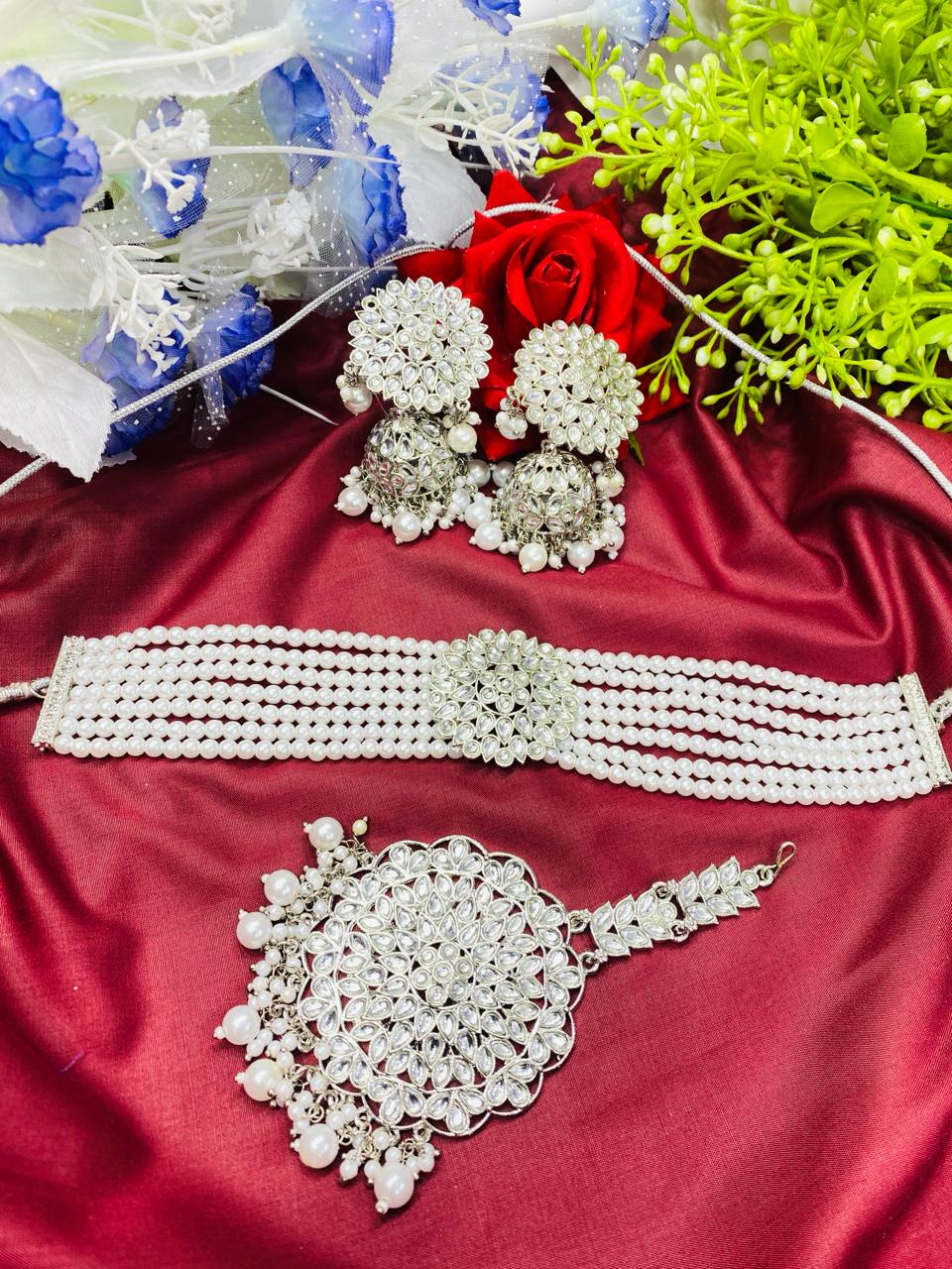 Picture of Beautiful Heavy Bridal jewelry Choker Set Silver Base With White Combination For Women