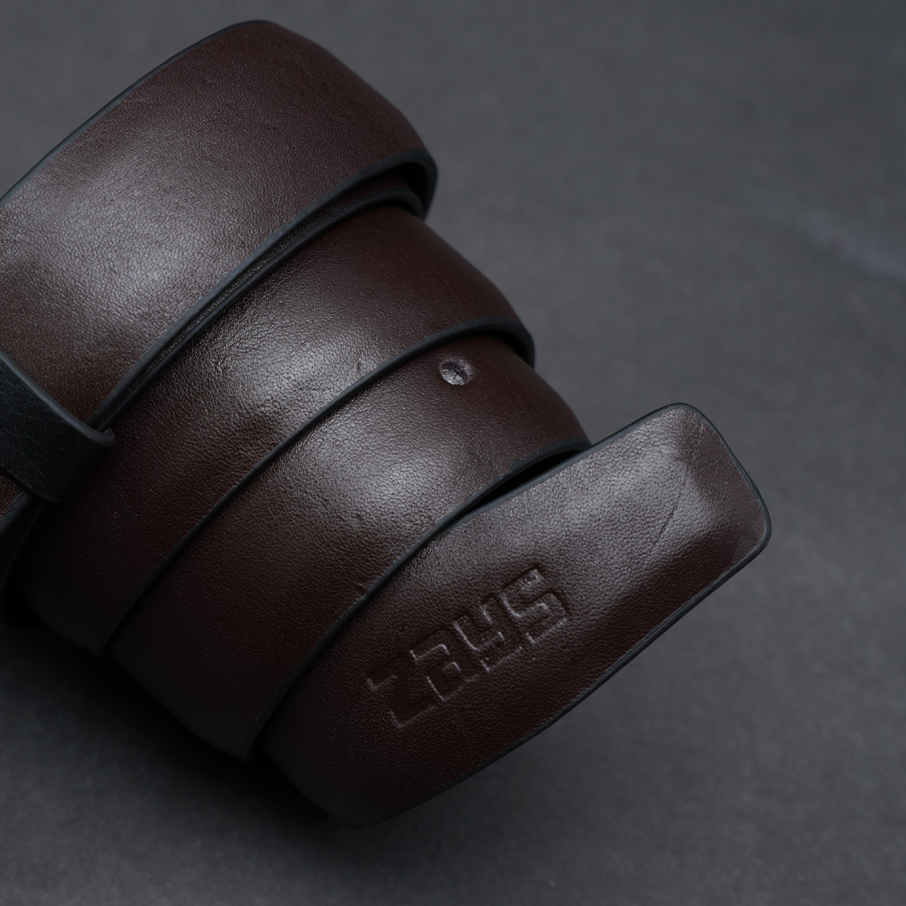 Picture of Zays Reversible Handcrafted Genuine Leather Belt for Men – Premium Quality, Adjustable, Stylish & Durable | Best Formal and Casual Leather Belt in Bangladesh