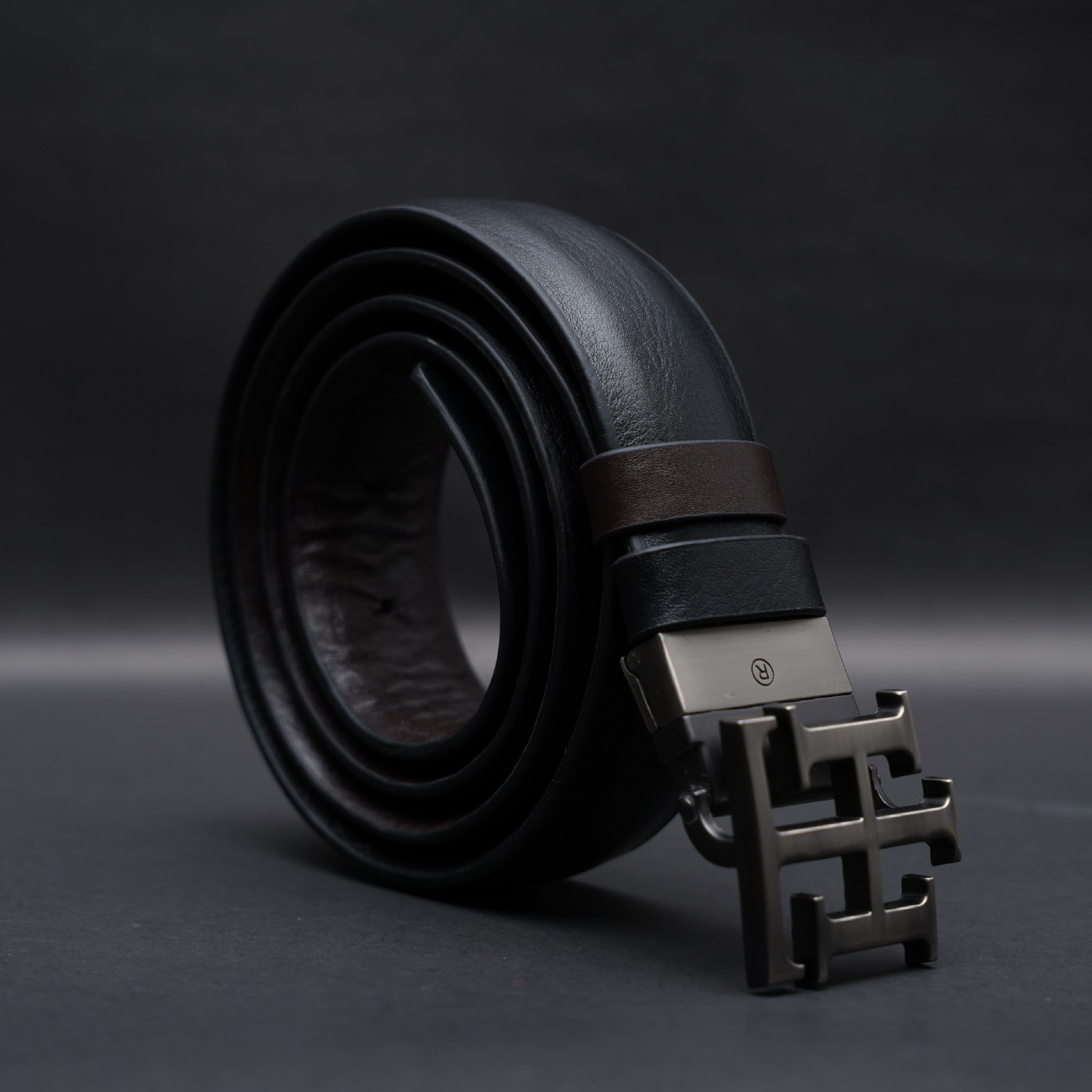 Picture of Zays Reversible Handcrafted Genuine Leather Belt for Men – Premium Quality, Adjustable, Stylish & Durable | Best Formal and Casual Leather Belt in Bangladesh