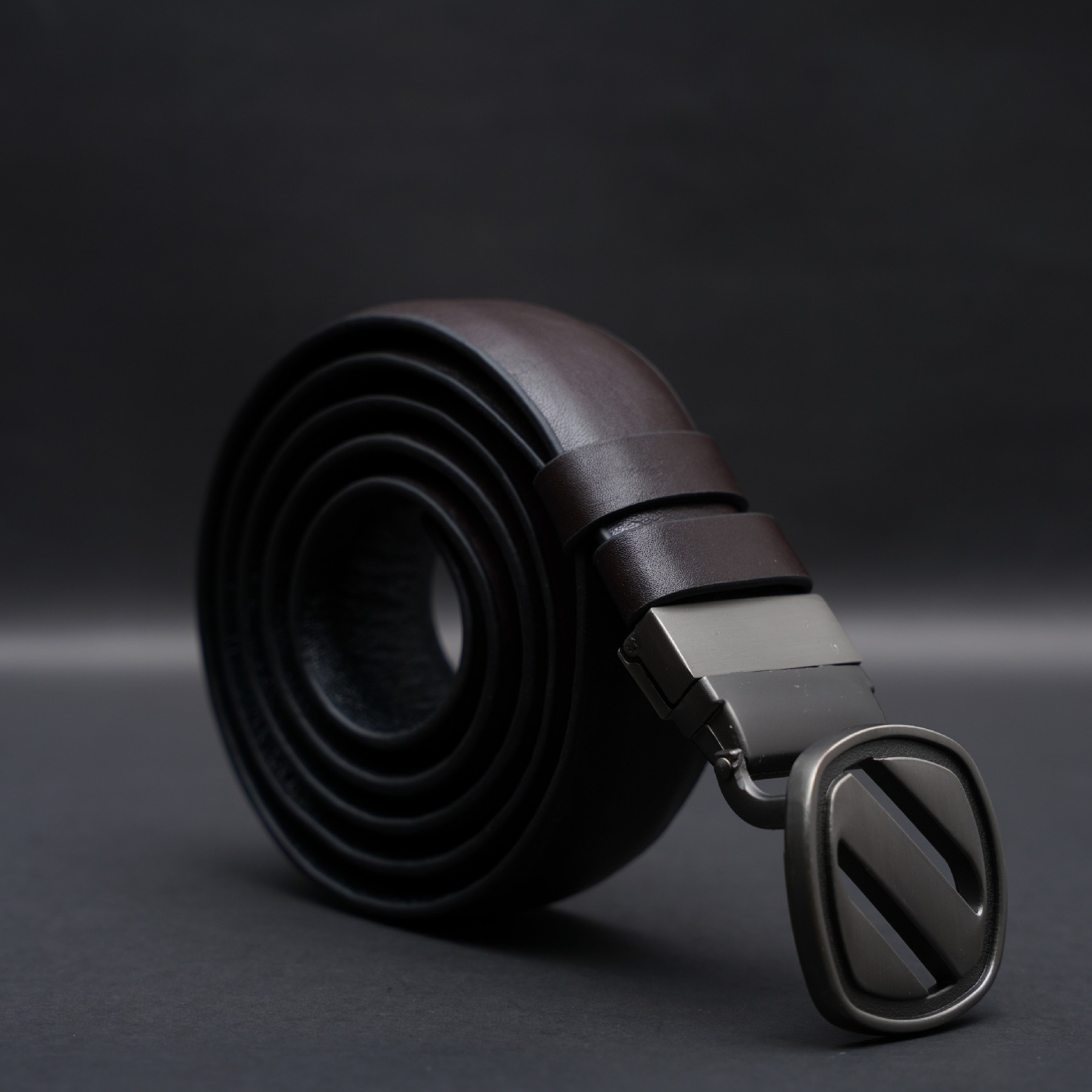 Picture of Zays Reversible Handcrafted Genuine Leather Belt for Men – Premium Quality, Adjustable, Stylish & Durable | Best Formal and Casual Leather Belt in Bangladesh