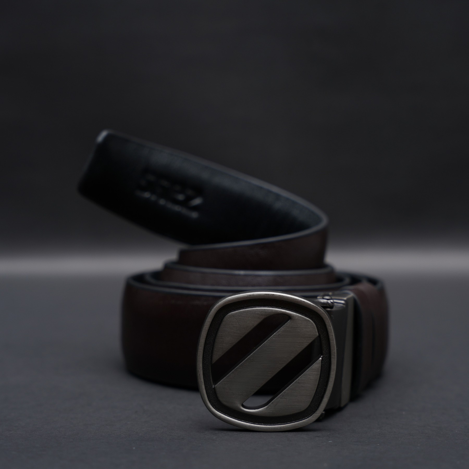 Picture of Zays Reversible Handcrafted Genuine Leather Belt for Men – Premium Quality, Adjustable, Stylish & Durable | Best Formal and Casual Leather Belt in Bangladesh