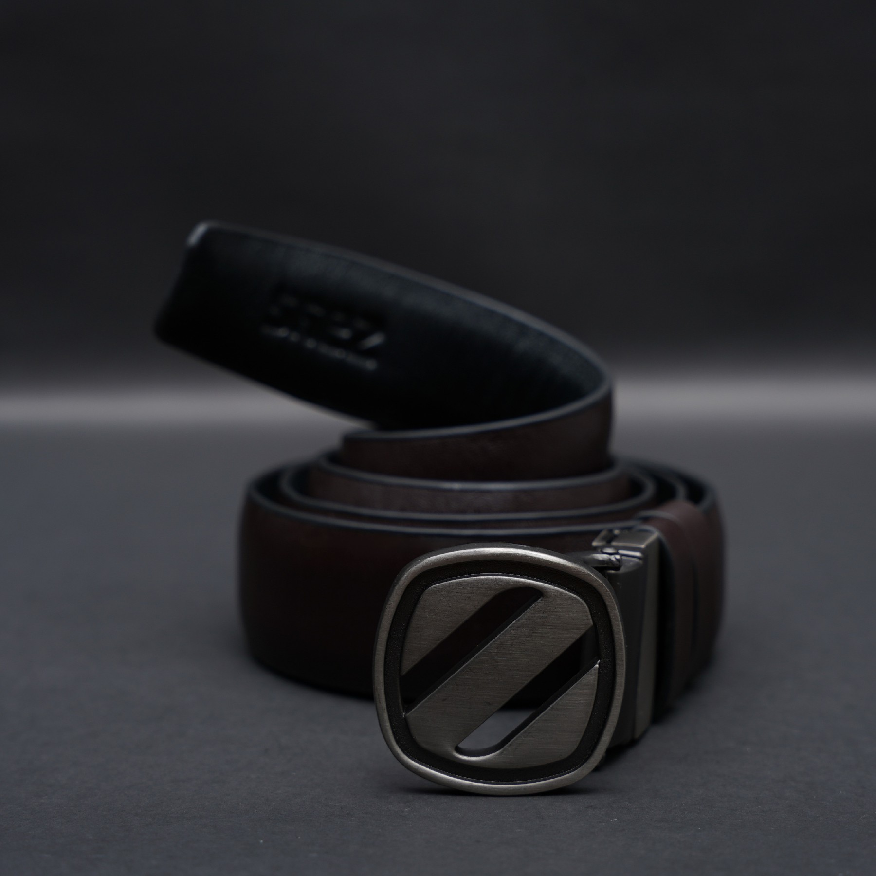 Picture of Zays Reversible Handcrafted Genuine Leather Belt for Men – Premium Quality, Adjustable, Stylish & Durable | Best Formal and Casual Leather Belt in Bangladesh