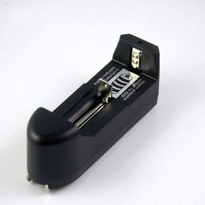 Picture of Universal Charger For 3.7V 18650 16340 14500 Li-ion Rechargeable Battery