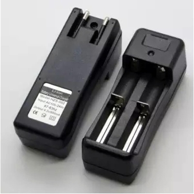 Picture of Universal Battery Charger for 3.7V - Black