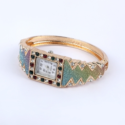 Buy Vintage Luxury Multidesign Bracelet Watches For Ladies