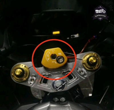 Picture of CNC Aluminum Motorcycle Ignition Starter Lock Cover Key Ignition Surround Ring for Yamaha R15 V3 Indonesian (Gold)