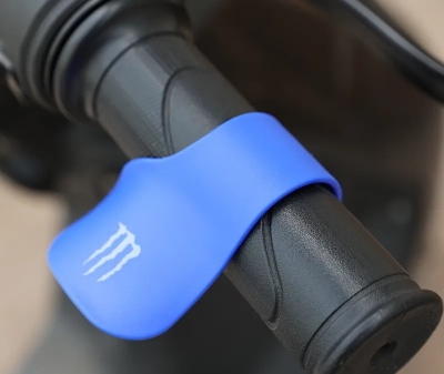 Picture of Universal Carbon Fiber Throttle Control Motorcycle Handlebar Grip Assist