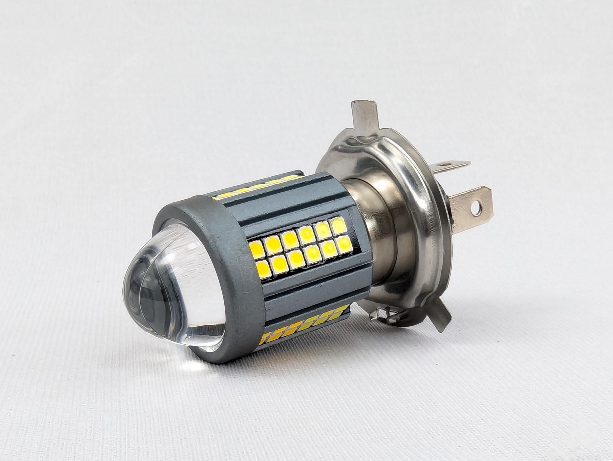 Picture of 1200 LM H4 Headlight Bulb Lens Hi/Lo Beam White Yellow 3030 Chips 360 Degree Headlamp For Motorcycle