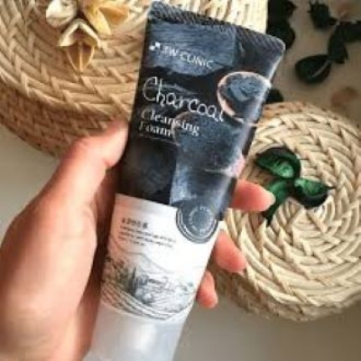 Picture of 3W Clinic Charcoal Cleansing Foam