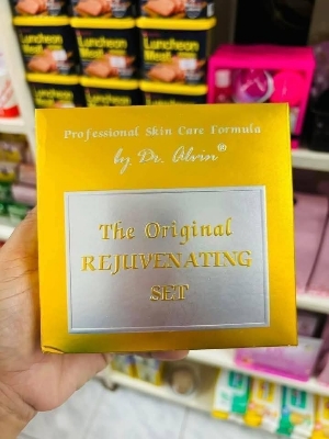 Picture of DR Alvin Rejuvenating set with Soothing Cream & SPF 50 Sunscreen