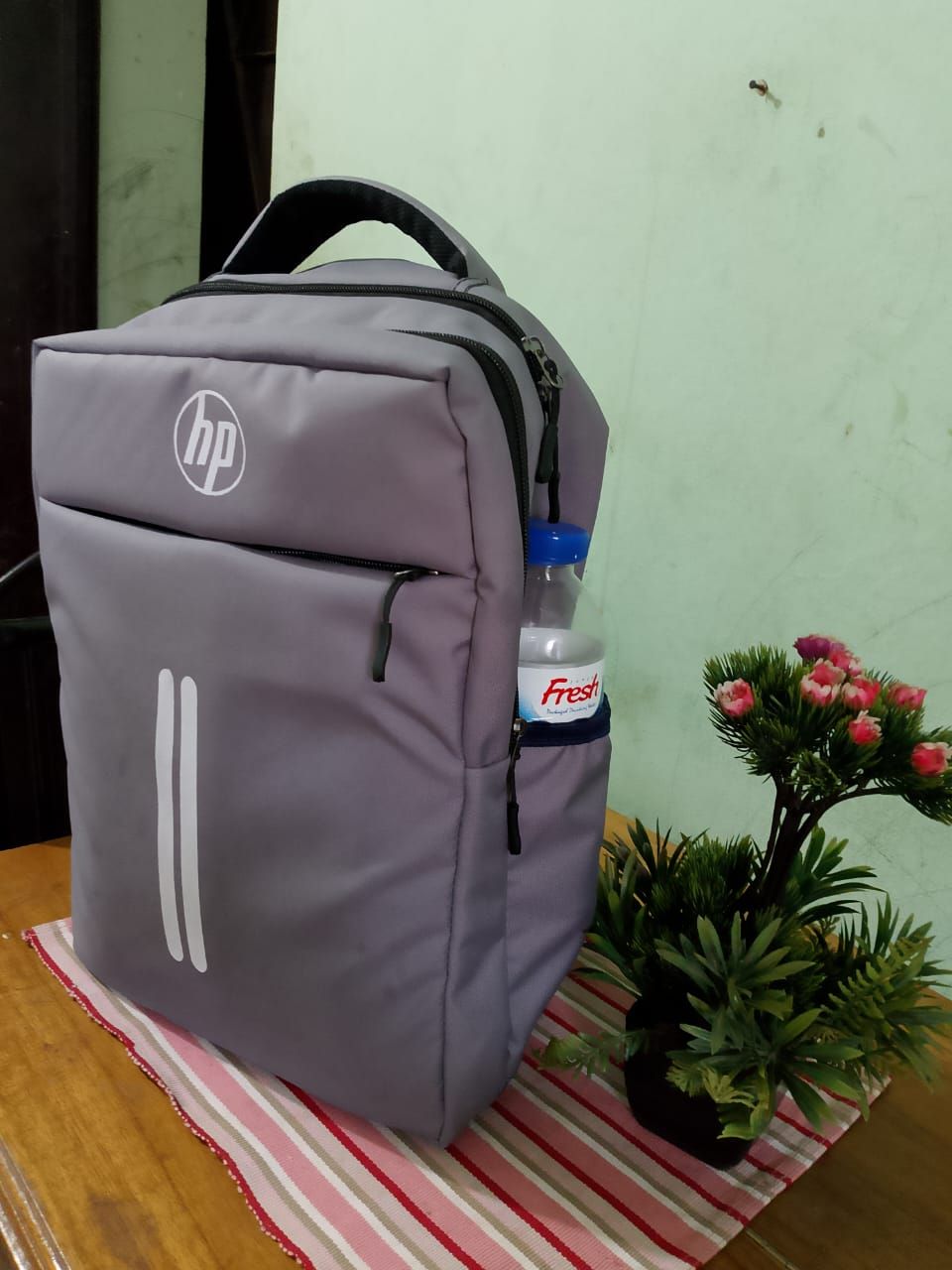 Picture of Hp Ash Classic laptop Backpack.