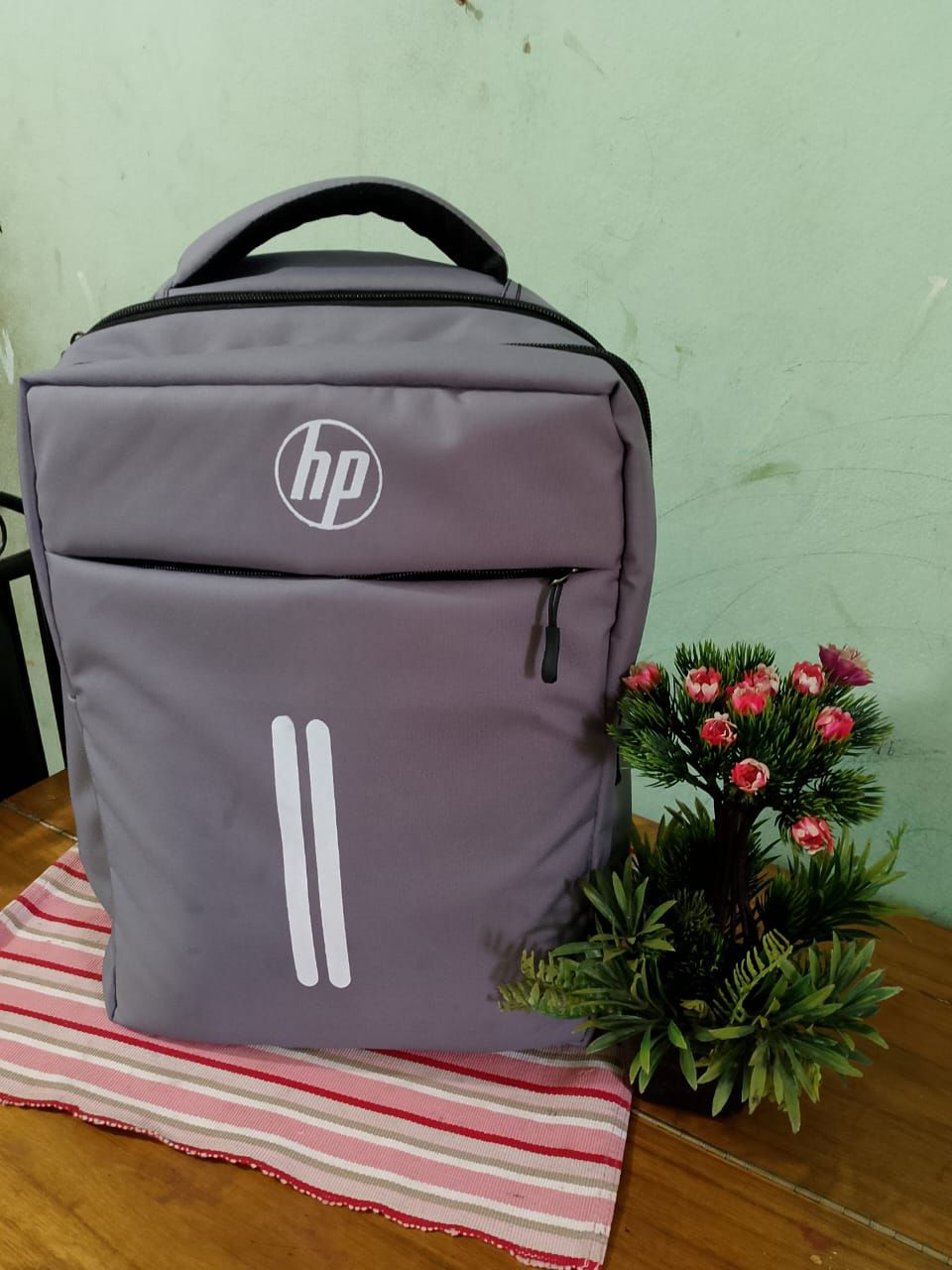 Picture of Hp Ash Classic laptop Backpack.