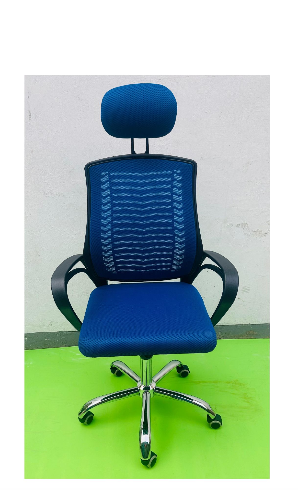 Picture of Furniture Plus (FP-M-23-Ss) Executive office chair V-mash Blue Revolving Chair with Headrest Chair
