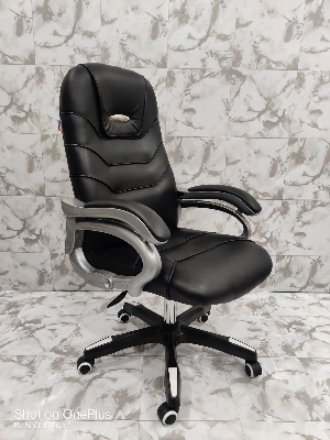 Picture of Furniture Plus (FP-M-72-Black) Smart  Executive boss chair best quality