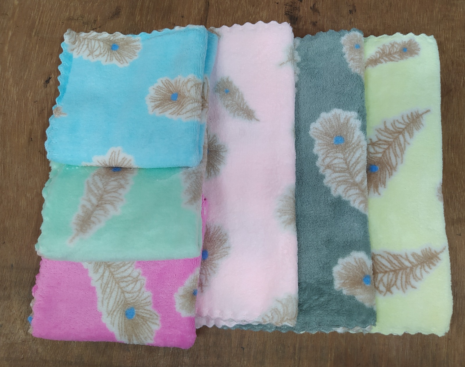 Picture of Baby Soft Face Towel CN-1pcs 11*11 inch square -1pcs