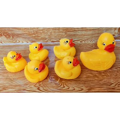 Picture of 5pcs-Floating Duck Bath Toys with Squeezing sound