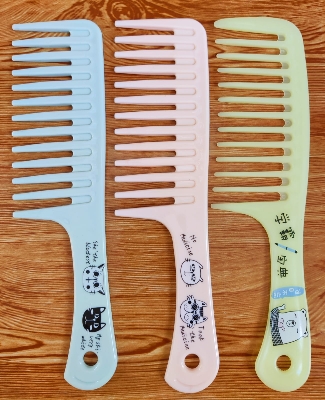 Picture of Regular Shampoo Hair Comb -1pcs