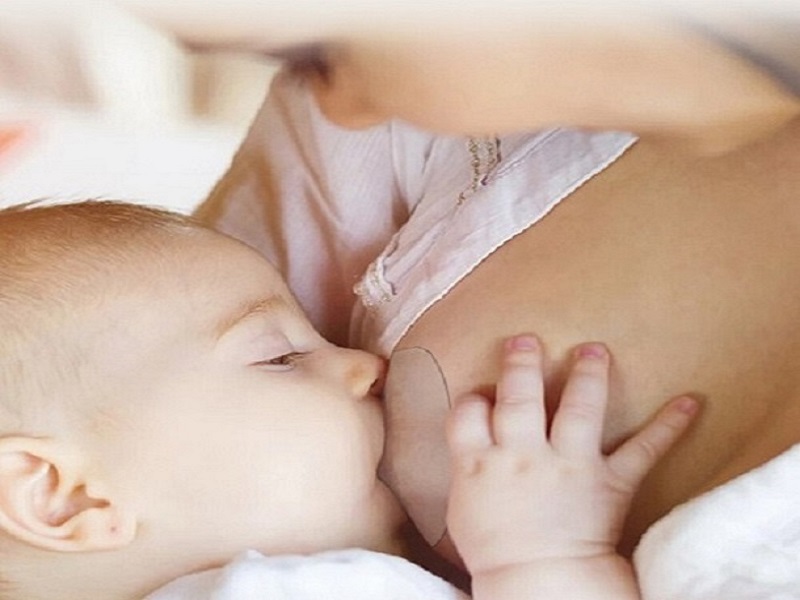 Picture of 1box 2Piece Nipple Shield with Carrying Box BreastFeeding Nipple