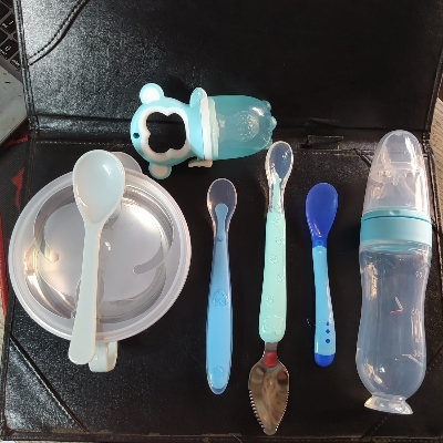 Picture of Baby food bowl+Silicone Rice spoon feeder 90ml+two head spoon+Slicone Spoon+Fruit feeder, full set of tools Package