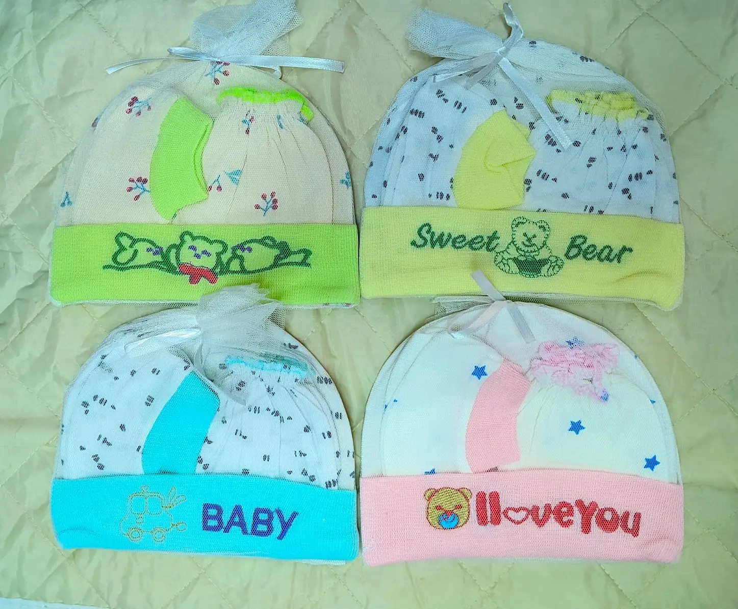 Picture of New Born Baby 3 in1 set (1 Cap + 2 Hand socks + 2 Leg Socks) -1pac